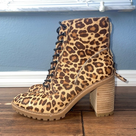 🖤Leopard Booties lace up boots chunky boots ankle boot Dolce Vita block heel - Picture 8 of 14